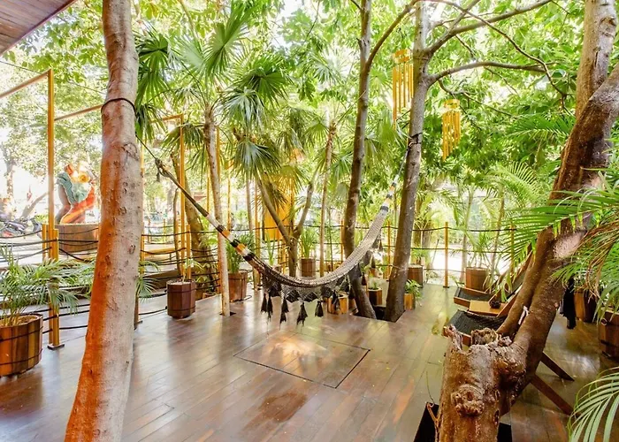 Location! Steps To Balcony 38st Art Expo Apartment Playa del Carmen