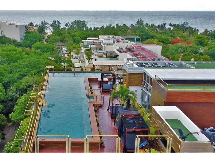 Location! Steps To Balcony 38st Art Expo Apartment Playa del Carmen