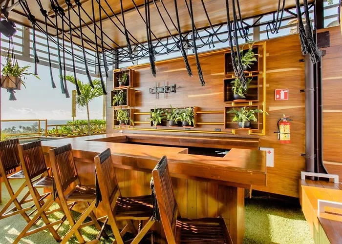 Location! Steps To Balcony 38st Art Expo Apartment
